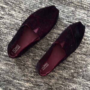 Toms Red Flats Sleek Minimalist Design